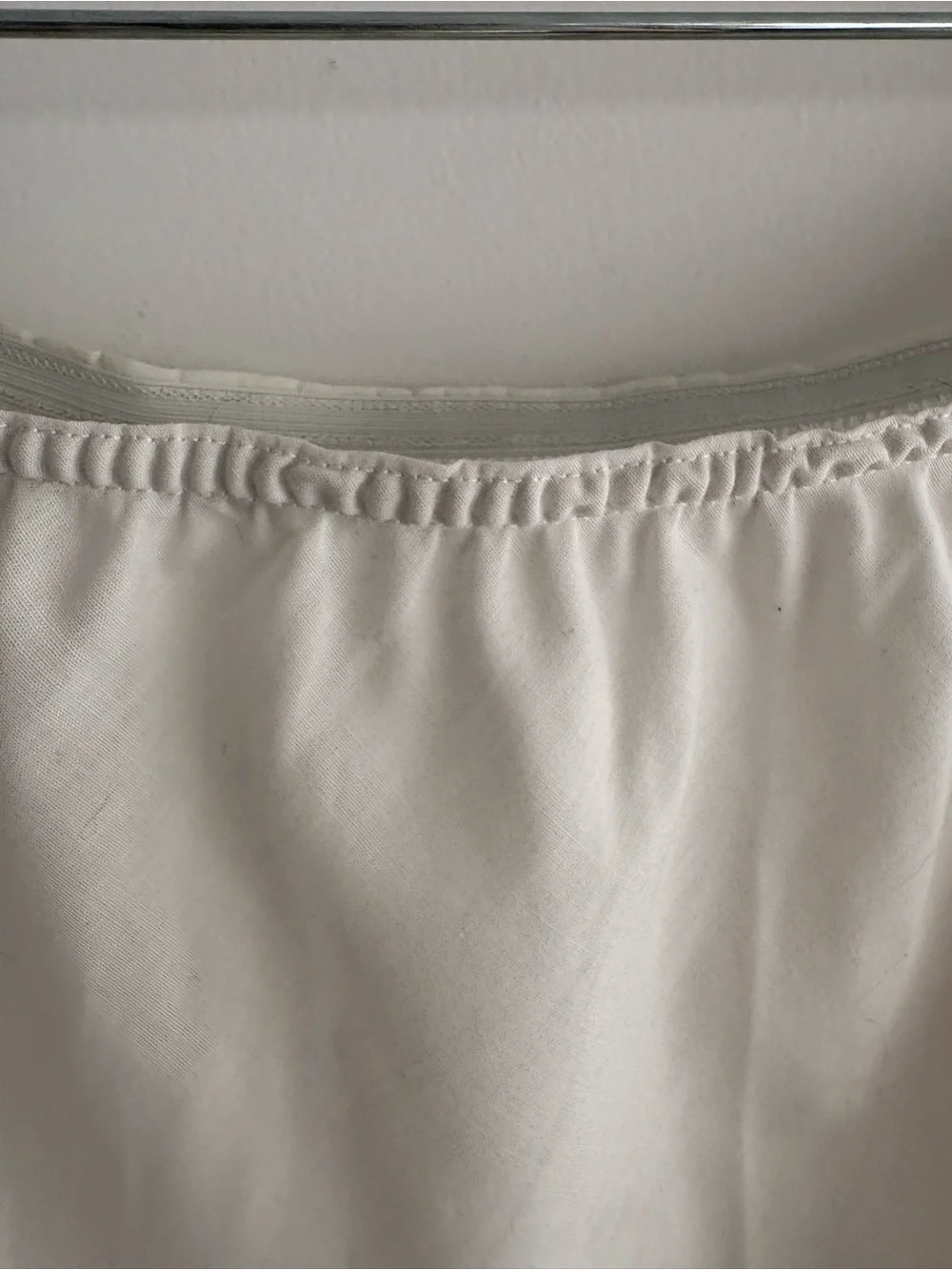 Vintage 60s cotton half-slip with scalloped embroidered trim, size L - Picture 3 of 6